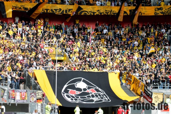 Fortuna Düsseldorf vs Dynamo Dresden (1-1) (1)
