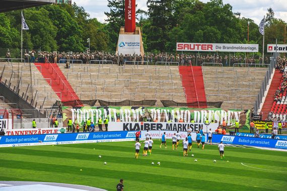 Karlsruher SC vs Dynamo Dresden (3-4) (1)