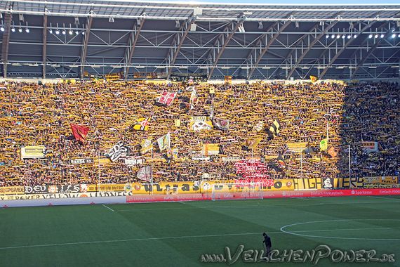 FC Erzgebirge Aue vs Dynamo Dresden (4-0) (2)