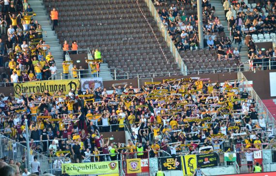 FC St. Pauli vs Dynamo Dresden (2-2) (1)