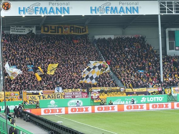 SpVgg Fürth vs Dynamo Dresden (1-0) (2)