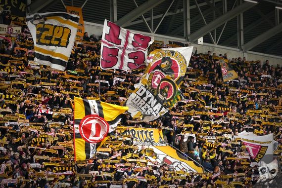 Dynamo Dresden vs SSV Jahn Regensburg (1-0) (2)