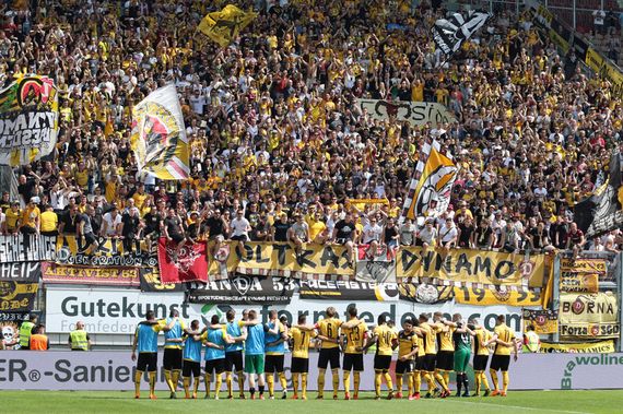 1. FC Kaiserslautern vs Dynamo Dresden (0-1) (1)