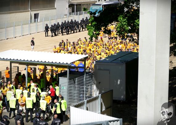 FC Erzgebirge Aue vs Dynamo Dresden (0-0) (3)