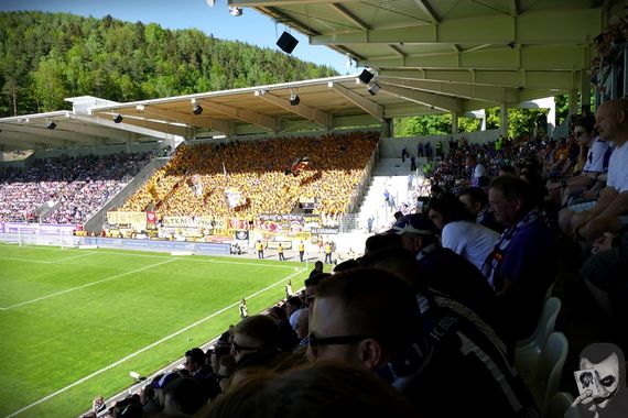 FC Erzgebirge Aue vs Dynamo Dresden (0-0) (10)