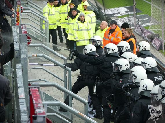 FC St. Pauli vs Dynamo Dresden (1-1) (24)