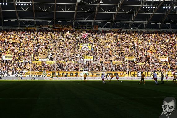 Dynamo Dresden vs SSV Jahn Regensburg (0-0) (16)