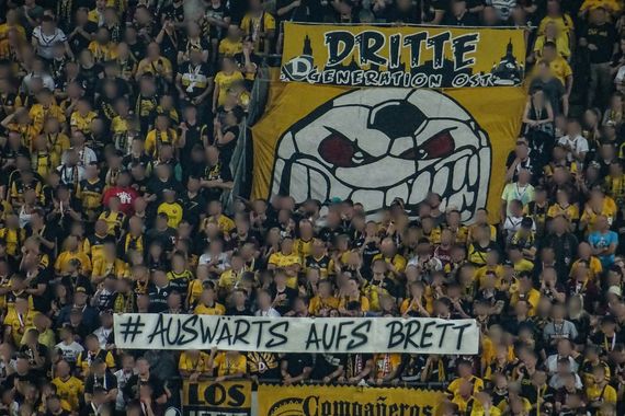 Dynamo Dresden vs Hamburger SV (0-1) (6)