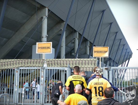 Karlsruher SC vs Dynamo Dresden (4-2) (2)