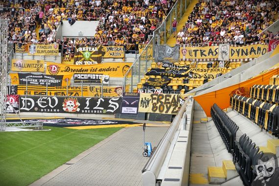 Karlsruher SC vs Dynamo Dresden (4-2) (17)