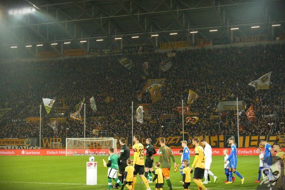 Dynamo Dresden vs SV Darmstadt 98 (2-3) (6)