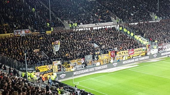 FC St. Pauli vs Dynamo Dresden (0-0) (1)