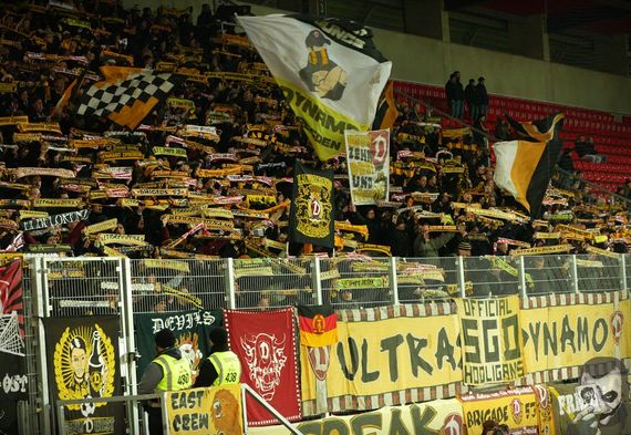 SSV Jahn Regensburg vs Dynamo Dresden (2-0) (11)