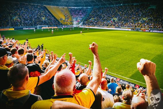 Dynamo Dresden vs SSV Jahn Regensburg (2-1) (12)