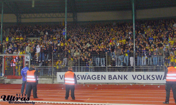 Eintracht Braunschweig vs SpVgg Unterhaching (2-3) (3)