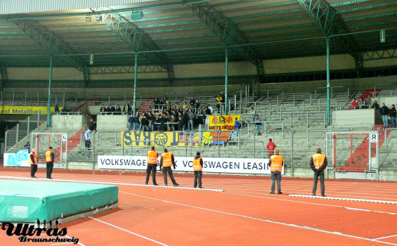 Eintracht Braunschweig vs SpVgg Unterhaching (2-3) (4)