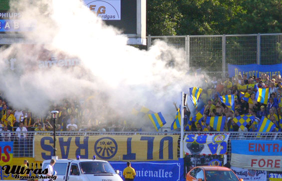 FC Carl Zeiss Jena vs Eintracht Braunschweig (0-0) (2)