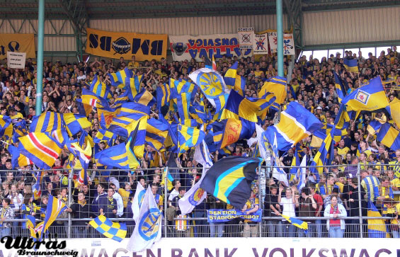 Eintracht Braunschweig vs TuS Koblenz (0-2) (2)