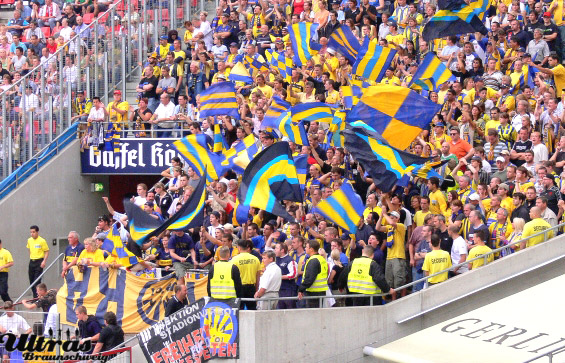 1. FC Köln vs Eintracht Braunschweig (4-1) (2)