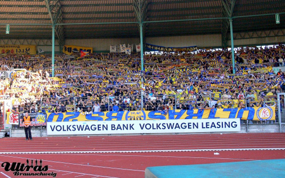 Eintracht Braunschweig vs Karlsruher SC (2-2) (1)