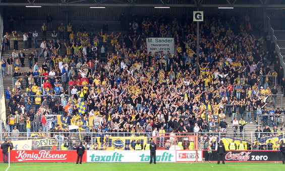 Rot-Weiss Essen vs Eintracht Braunschweig (2-0) (2)