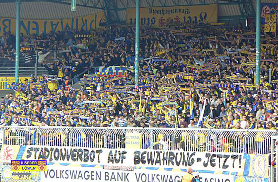 Eintracht Braunschweig vs Kickers Emden (0-1) (5)
