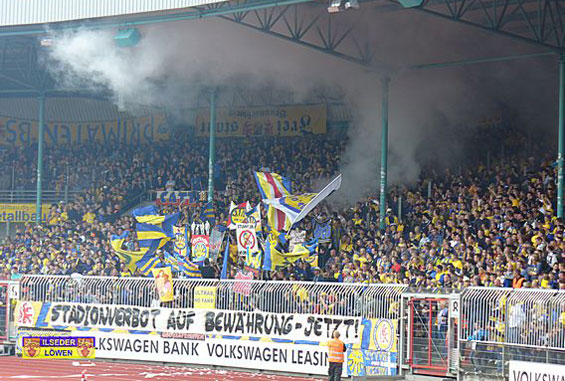 Eintracht Braunschweig vs Kickers Emden (0-1) (11)
