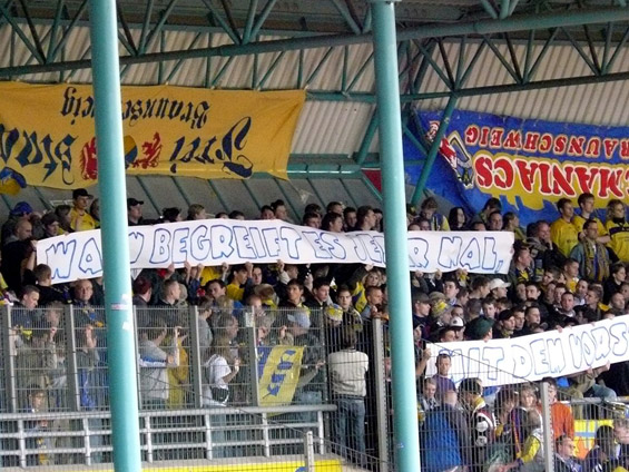 Eintracht Braunschweig vs Wuppertaler SV Borussia (1-4) (10)