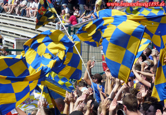 FC Erzgebirge Aue vs Eintracht Braunschweig (0-2) (1)