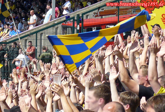 FC Erzgebirge Aue vs Eintracht Braunschweig (0-2) (3)