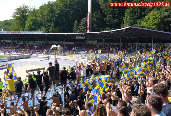 FC Erzgebirge Aue vs Eintracht Braunschweig (0-2) (7)
