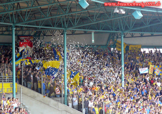 Eintracht Braunschweig vs FC Rot-Weiß Erfurt (1-1) (12)