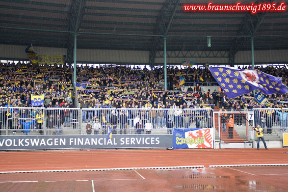 Eintracht Braunschweig vs Dynamo Dresden (0-1) (17)
