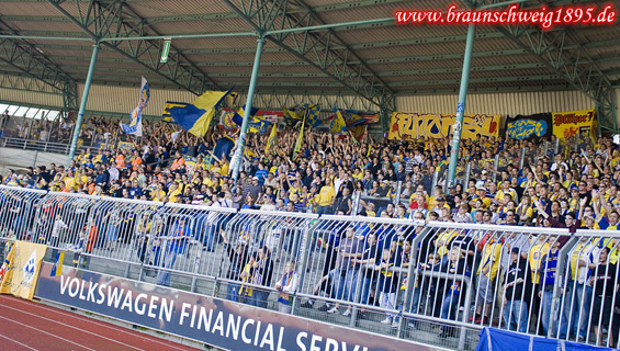 Eintracht Braunschweig vs VfR Aalen (2-0) (8)
