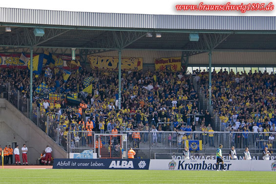 Eintracht Braunschweig vs SC Paderborn (2-0) (7)