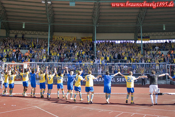 Eintracht Braunschweig vs SC Paderborn (2-0) (8)