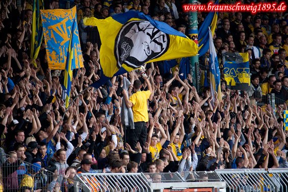 Eintracht Braunschweig vs 1. FC Heidenheim (1-1) (6)