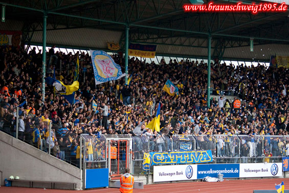 Eintracht Braunschweig vs 1. FC Heidenheim (1-1) (9)
