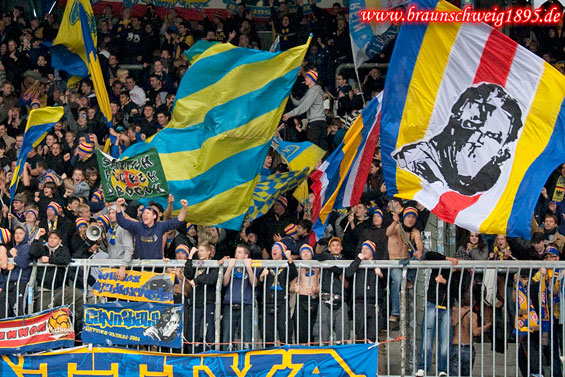 Eintracht Braunschweig vs SV Sandhausen (6-0) (8)