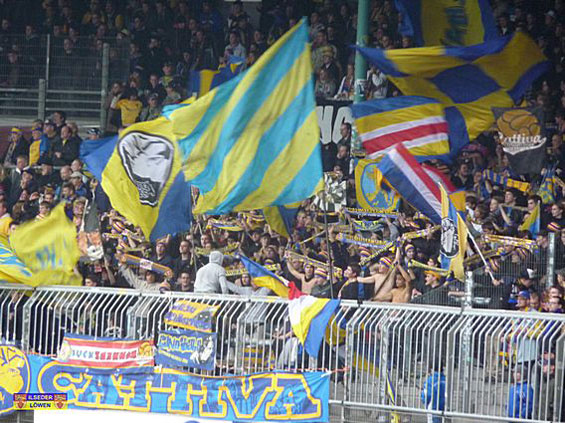 Eintracht Braunschweig vs SV Sandhausen (6-0) (15)