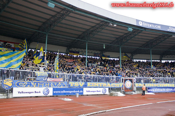 Eintracht Braunschweig vs SpVgg Unterhaching (1-0) (1)