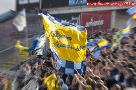 FC Carl Zeiss Jena vs Eintracht Braunschweig (2-1) (8)