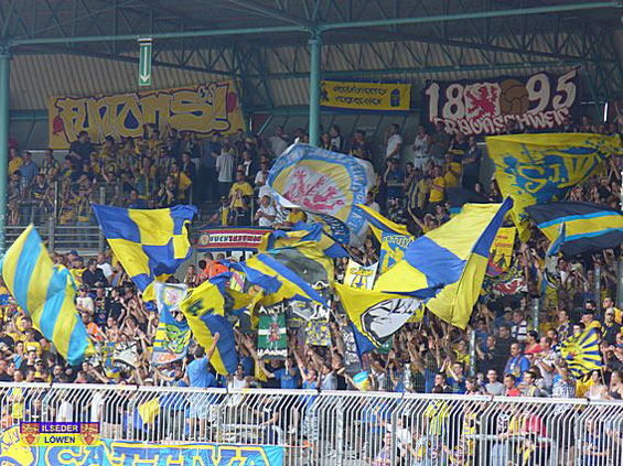 Eintracht Braunschweig vs Holstein Kiel (2-1) (1)