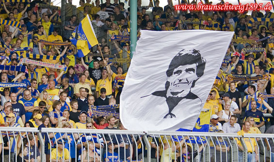 Eintracht Braunschweig vs Holstein Kiel (2-1) (14)