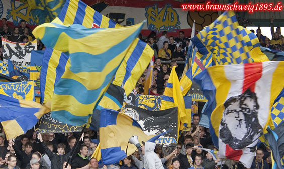 Eintracht Braunschweig vs Dynamo Dresden (0-1) (7)