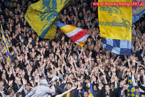 Eintracht Braunschweig vs Dynamo Dresden (0-1) (8)