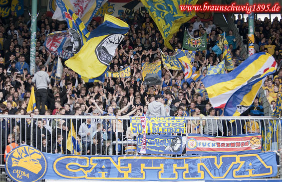 Eintracht Braunschweig vs Dynamo Dresden (0-1) (12)