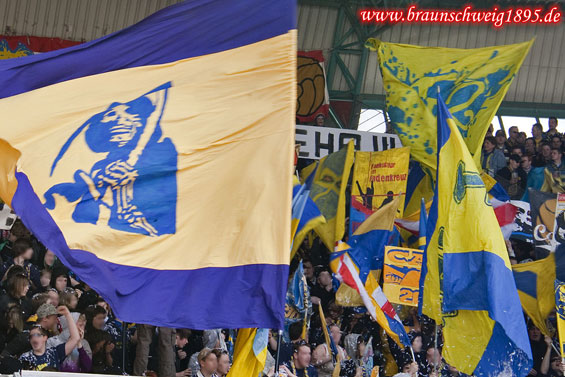 Eintracht Braunschweig vs Wuppertaler SV Borussia (3-0) (5)