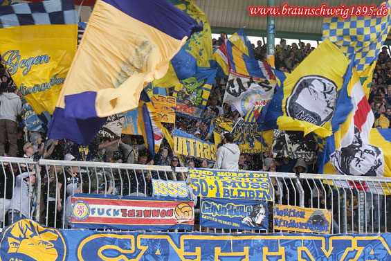 Eintracht Braunschweig vs Wuppertaler SV Borussia (3-0) (6)