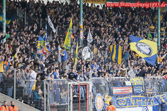 Eintracht Braunschweig vs Wuppertaler SV Borussia (3-0) (9)